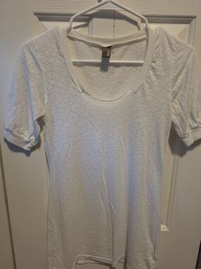 BKE Brand Women's White Scoop Neck Short Sleeve Top